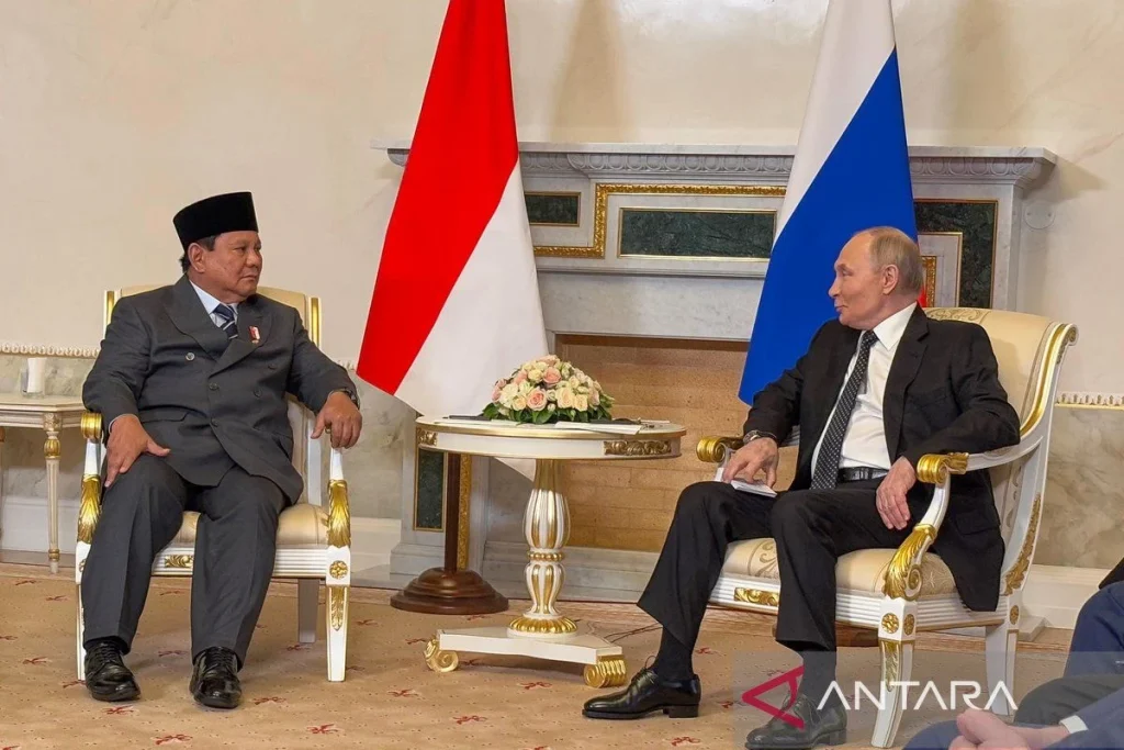 Prabowo Gencarkan Diplomasi Energi: Kunjungan ke Rusia di Tengah Krisis Energi Global Prabowo Gencarkan Diplomasi Energi: Kunjungan ke Rusia di Tengah Krisis Energi Global