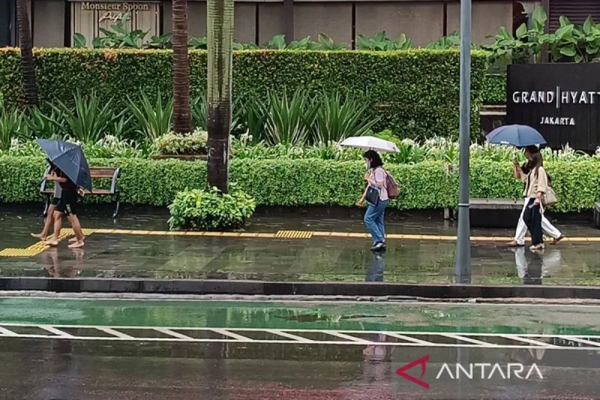 Prakiraan Cuaca Sabtu 11 April 2026: Hujan Ringan di Sebagian Wilayah, Cerah di Bali dan Sore Hujan di Jakarta