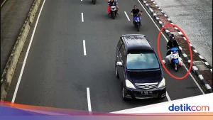 Pria Berpakaian Rapi Terekam CCTV Curinya Motor, Kasus Helm Komika Rispo Berakhir Damai, dan Tragedi Tukang Pentol Mengguncang Publik
