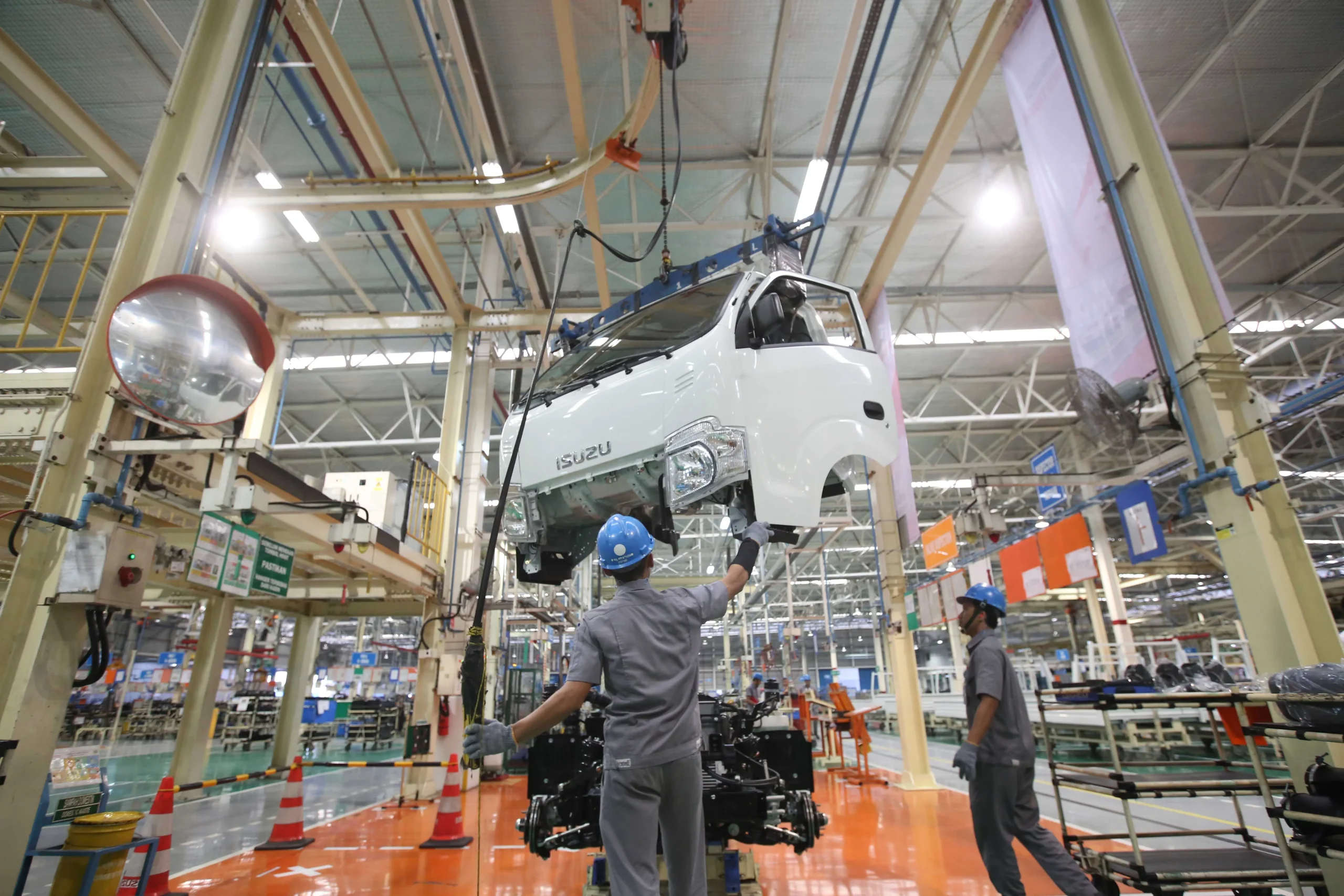 Raksasa Otomotif Global Gemetar: Toyota, Honda, dan Ford Khawatir Produksi Massal China Mengancam Dominasi Pasar