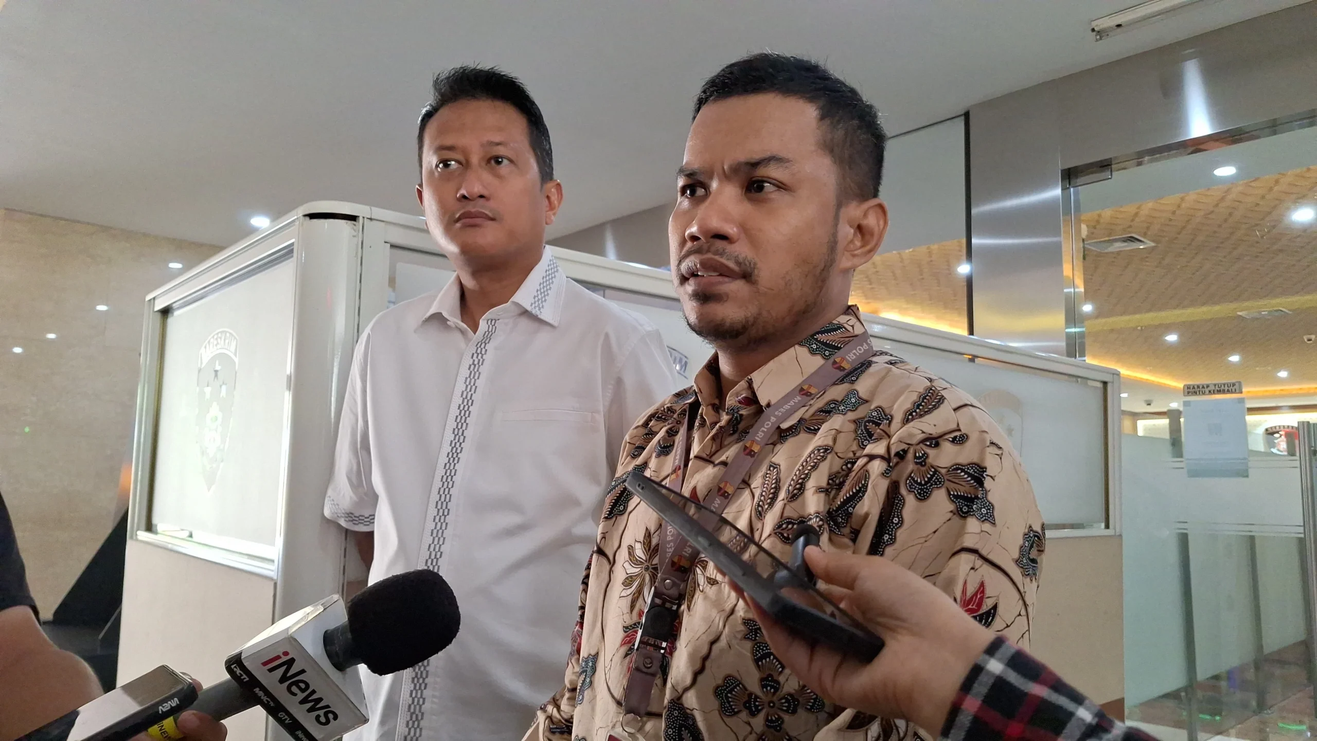 Relawan 08 Laporkan Saiful Mujani & Islah Bahrawi ke Bareskrim: Tuduhan Hasut Gulingkan Pemerintah