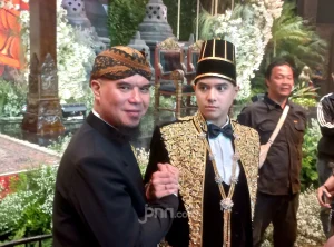 Resepsi El Rumi Gempar: Prabowo Hadir, Dewa 19 Mengguncang Tanpa Once Mekel