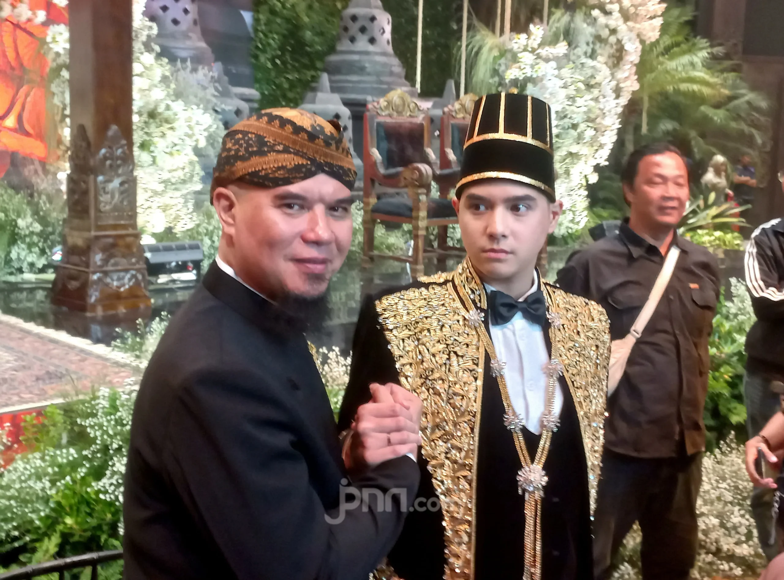 Resepsi El Rumi Gempar: Prabowo Hadir, Dewa 19 Mengguncang Tanpa Once Mekel