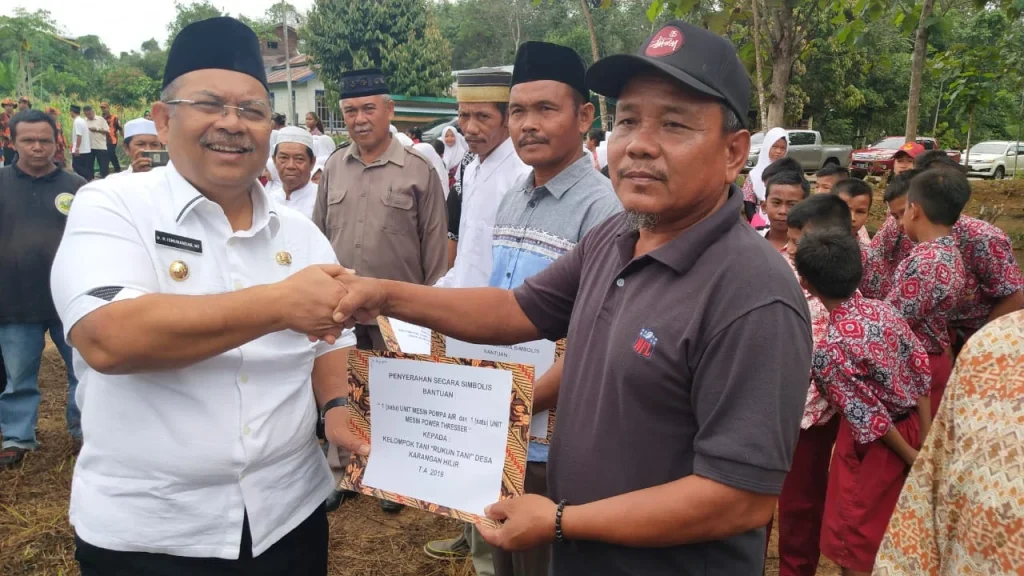 Ribuan Warga Gugat Anggaran Mewah Rp 8,5 Miliar & Rp 25 Miliar, Siapkan Aksi Besar di Kantor Gubernur Kaltim Ribuan Warga Gugat Anggaran Mewah Rp 8,5 Miliar & Rp 25 Miliar, Siapkan Aksi Besar di Kantor Gubernur Kaltim