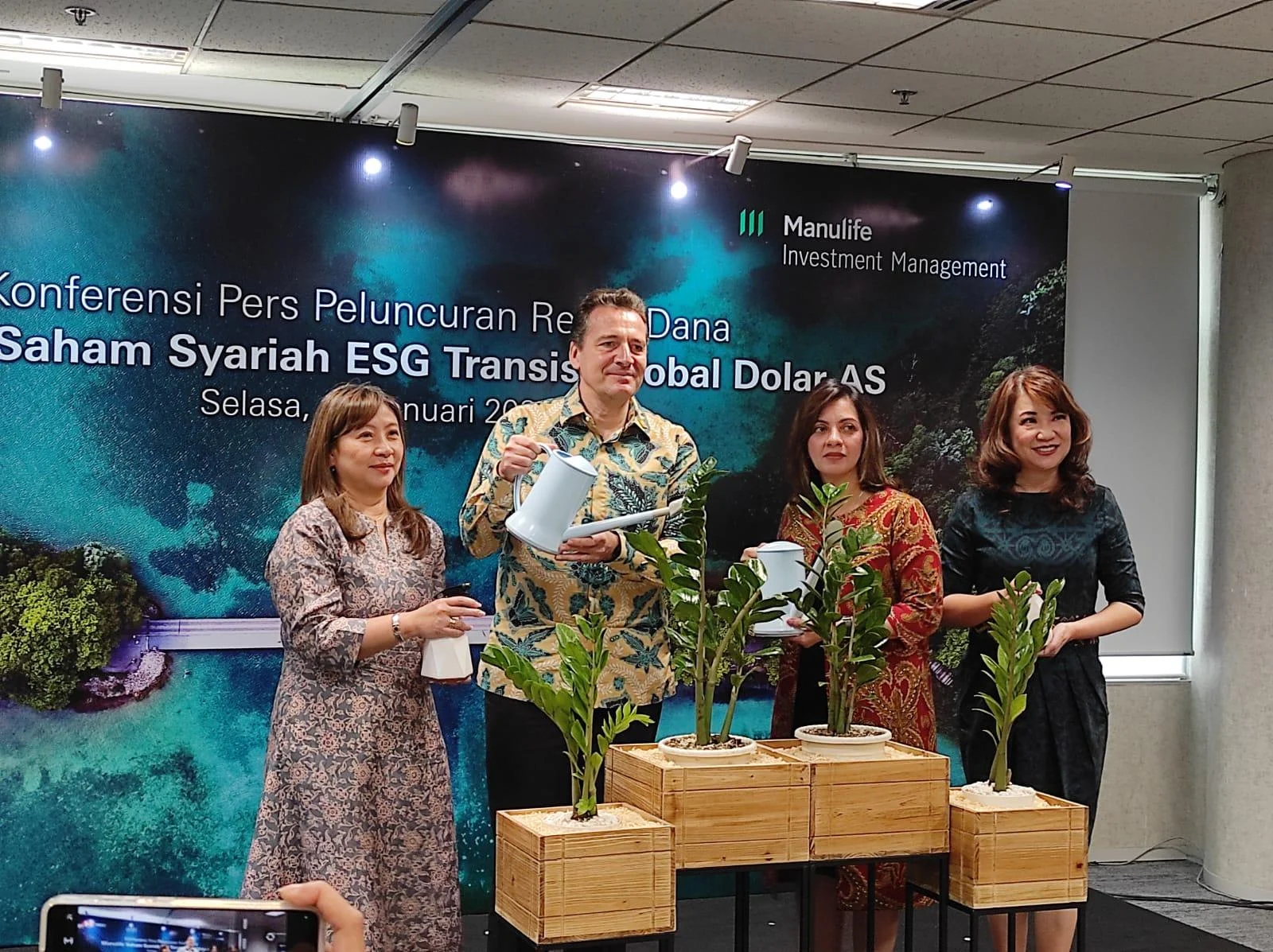 Rossa Tuding Fitnah Terorganisir, Sebut Kompetitor Sebagai Dalang; Tim Manajemen Luncurkan Somasi ke Puluhan Akun