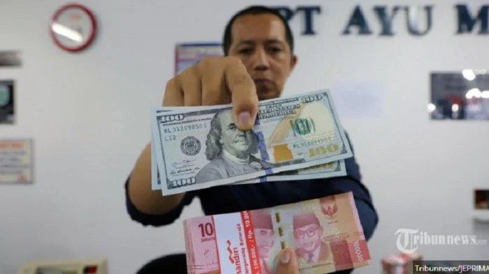 Rupiah Terpuruk ke Rekor Rp 17.192 per Dolar AS, Badai Ekonomi Mengguncang Pasar
