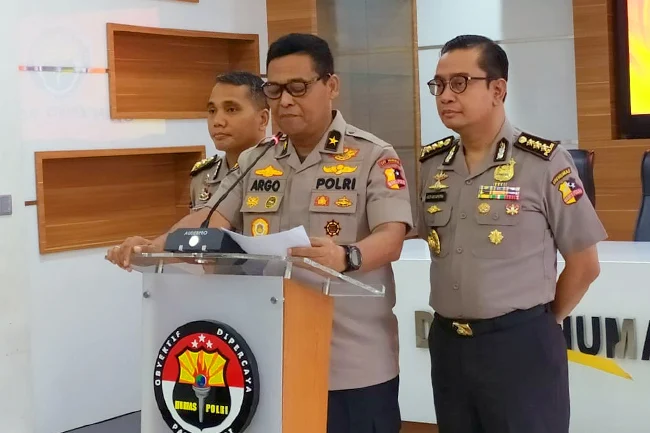 TB Hasanuddin Desak Pengadilan Militer Terbuka: Kasus Penyiraman Air Keras Andrie Yunus Jadi Sorotan Publik