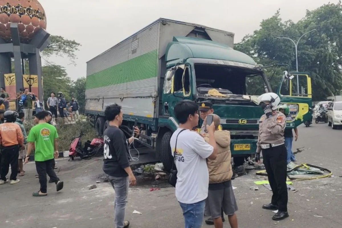Truk Tabrak Motor di SPBU Manahan Solo, Dua Mahasiswi Magang Tewas, Penyebab dan Tindakan Polisi