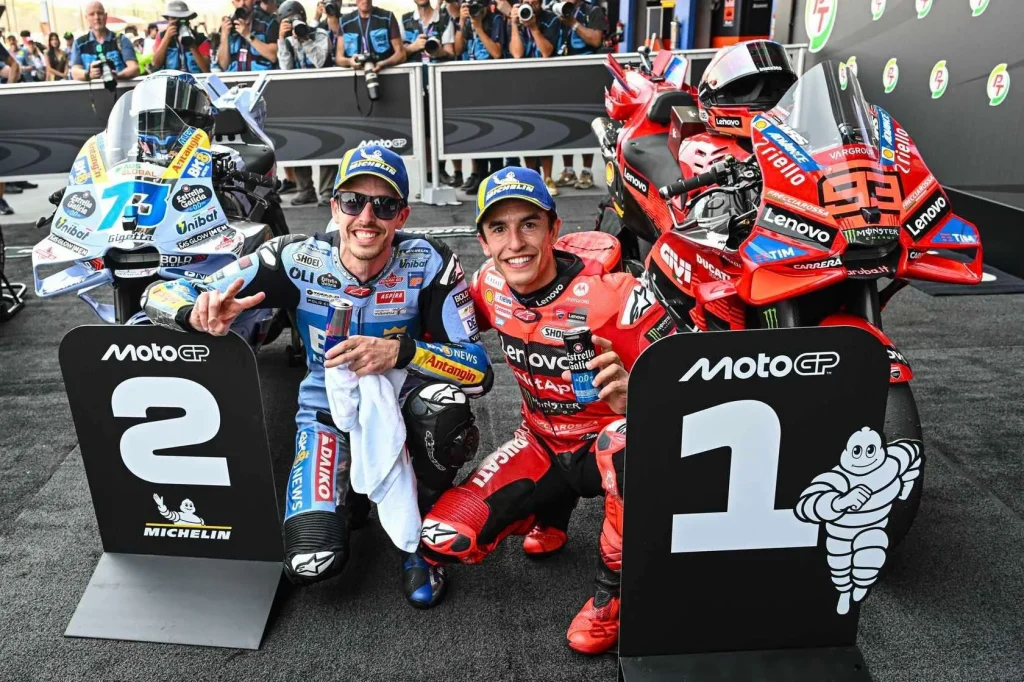 Warisan Marquez Bersaudara Terguncang, Adik Marquez Optimis Dominasi Aprilia Akan Berakhir Warisan Marquez Bersaudara Terguncang, Adik Marquez Optimis Dominasi Aprilia Akan Berakhir