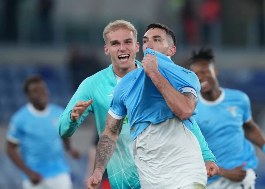 Werder Bremen Raih Kemenangan Dramatis 3-1 atas HSV, Red Card Membuat Derbi Utara Semakin Panas