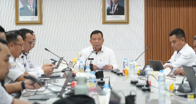 BP Ditolak Jadi Ketua, Penggelapan PNBP di Batam, dan Krisis Obesitas di India: Apakah Ada Kaitan?