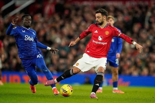 Bruno Fernandes Setara Rekor Asist Premier League, Soroti Kualitas Declan Rice