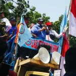Demo Buruh Indomaret: Tuntut Upah Lembur dan Tolak Kebijakan Baru