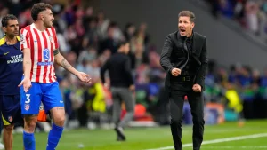 Diego Simeone Terlibat Insiden dengan Direktur Olahraga Arsenal di Pinggir Lapangan