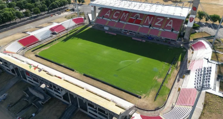 Drama di U-Power Stadium: Kalah dari Catanzaro, Monza Tetap Segel Tiket Promosi Serie A