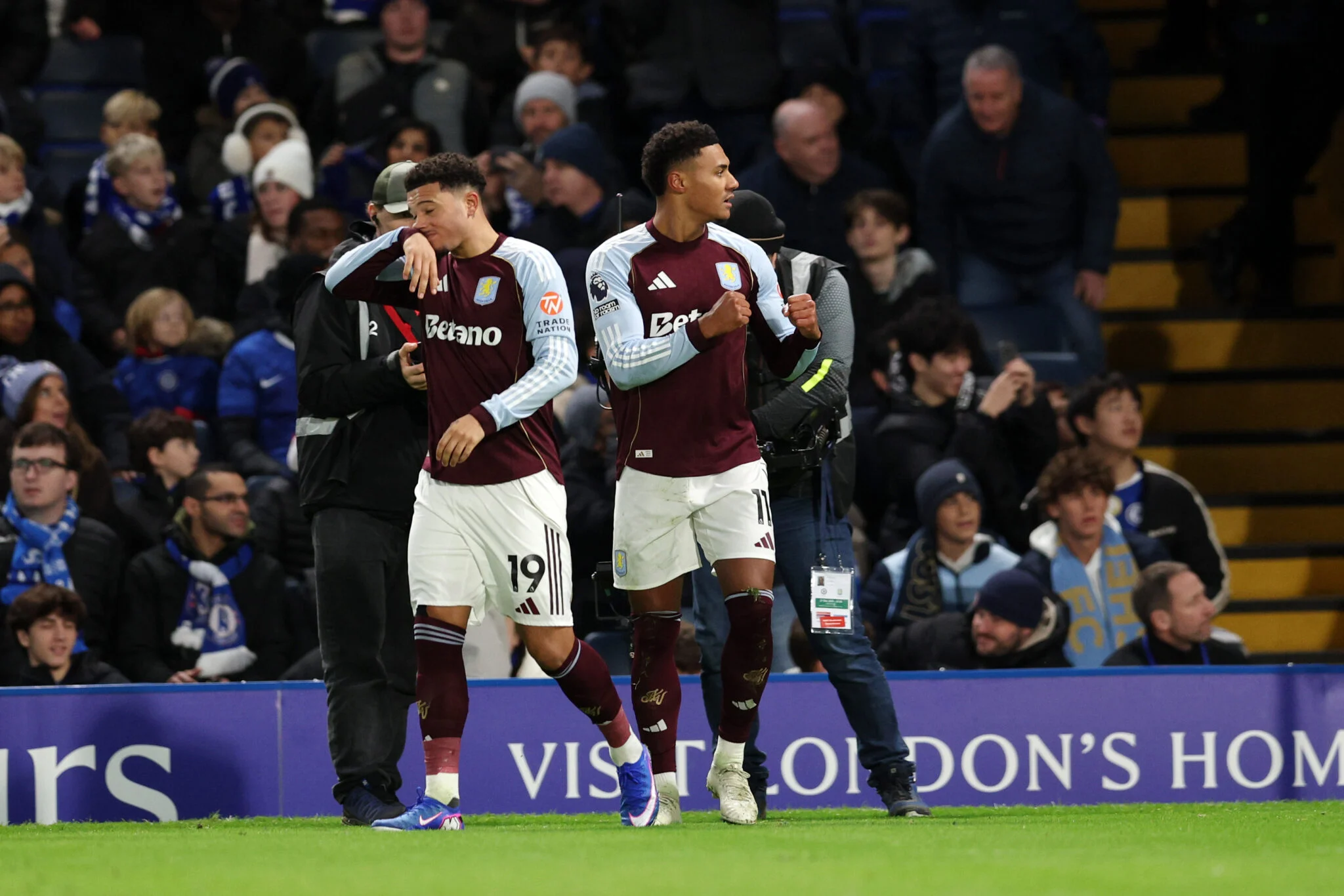 Drama Semi Final Europa League: Nottingham Forest vs Aston Villa Siapkan Pertarungan Sengit di City Ground