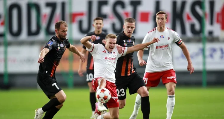 Duel Seru Baraż: Chrobry Głogów Tundukkan ŁKS Łódź Menuju FInal Ekstraklasy