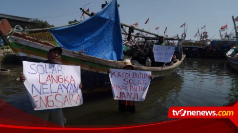 Harga Solar Meroket, Ratusan Nelayan Muara Angke Terpaksa Gantung Jaring