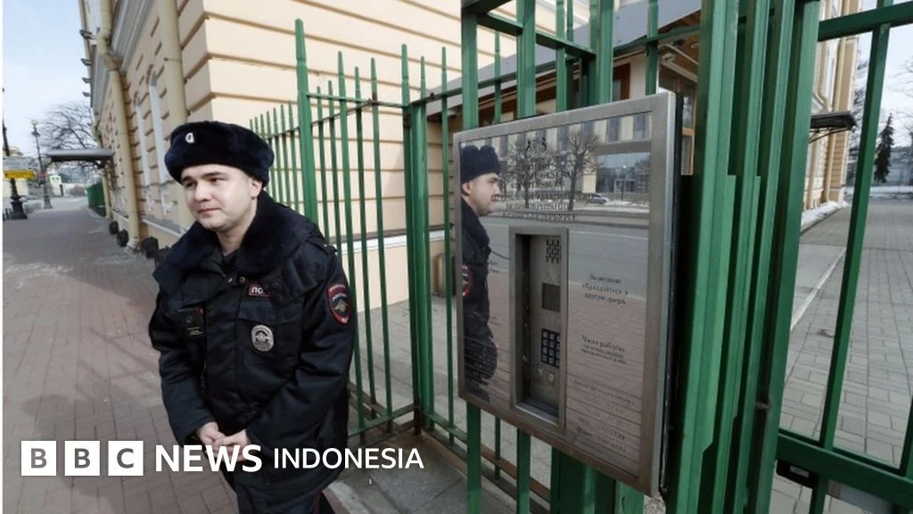 Hubungan Inggris-Rusia Memanas: Inggris Usir Diplomat Rusia, Langkah Balasan Mengancam Diplomasi