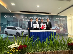 Indomobil EV Gempur Pasar: Pameran Besar Buka 10 Model Listrik, Konsumen Bergairah!