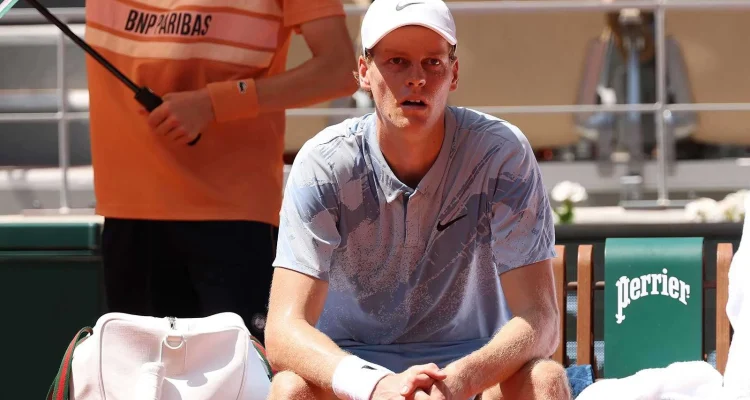 Jannik Sinner Tersingkir di Prancis Terbuka: Kekalahan yang Mengejutkan dan Membuat Sejarah