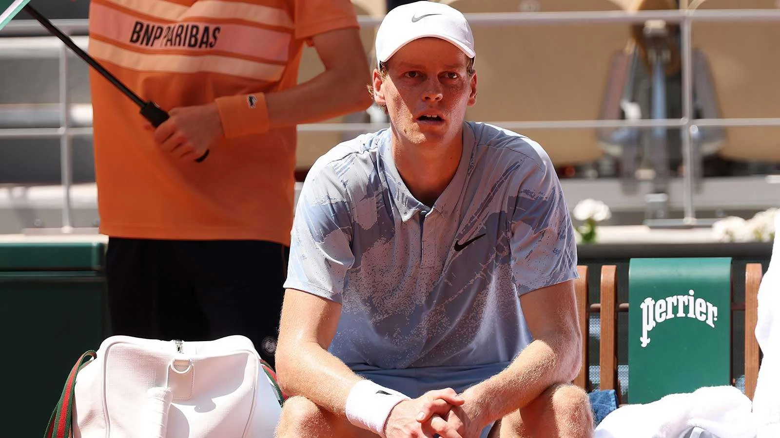 Jannik Sinner Tersingkir di Prancis Terbuka: Kekalahan yang Mengejutkan dan Membuat Sejarah