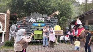 Kejutan AAA Clan di Taman Safari: Liburan Bapak‑bapak yang Bikin Netizen Tertawa