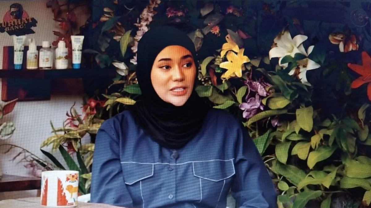 Krisis Rumah Tangga Clara Shinta: Psikiater, Obat, dan Langkah Hukum Mengguncang Dunia Selebriti