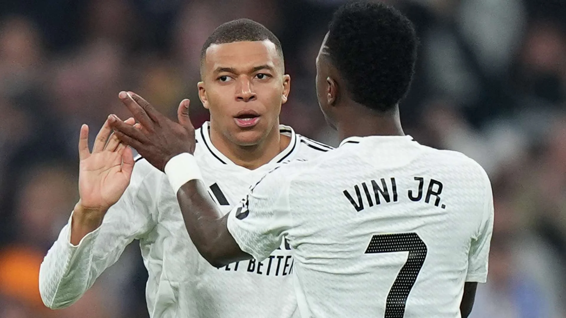 Kylian Mbappé Kembali Beraksi Namun Harus Akui Kehebatan Vinícius Jr. dalam Kemenangan Tipis Real Madrid