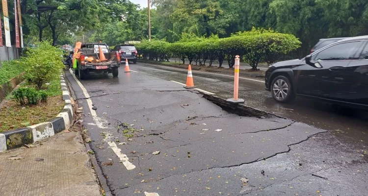 Misteri Jalan Ambles di Lenteng Agung: Penyebab dan Dampaknya