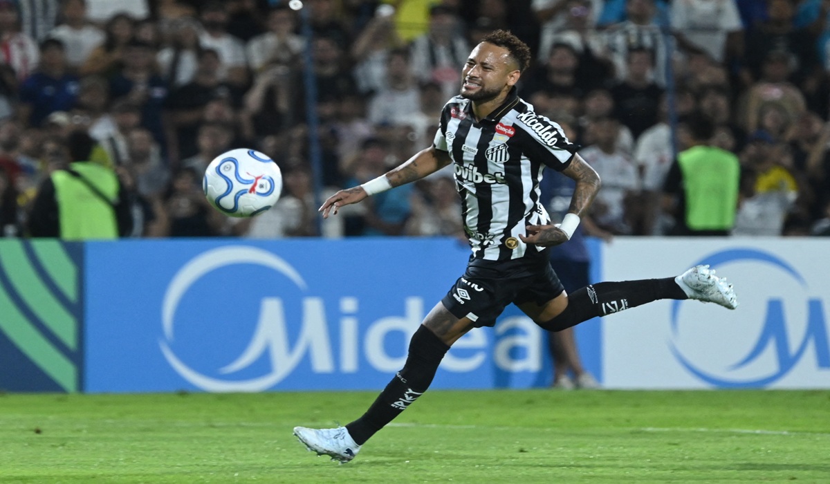 Neymar Minta Maaf Usai Tampar Robinho Jr di Sesi Latihan Santos