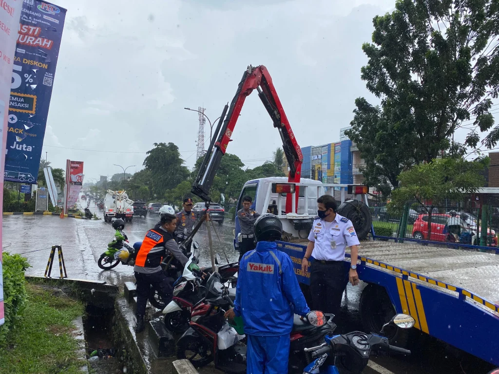 Pemecatan Dishub Palembang Pecah: 5 ASN Diberhentikan Karena Razia Ilegal yang Picu Kecelakaan Beruntun Pemecatan Dishub Palembang Pecah: 5 ASN Diberhentikan Karena Razia Ilegal yang Picu Kecelakaan Beruntun