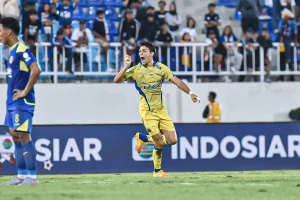 Persib Bandung Siap Mengguncang Borneo FC: Bojan Hodak Optimistis Rebut Gelar Juara