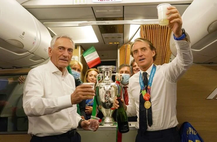 Roberto Mancini dan Rafa Benitez Siap Menghidupkan Kembali Tim Nasional Italia