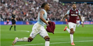 West Ham United Siap Lakukan Perombakan: Transfer Moustapha Mbow, Sorotan pada Crysencio Summerville, dan Peringatan Declan Rice