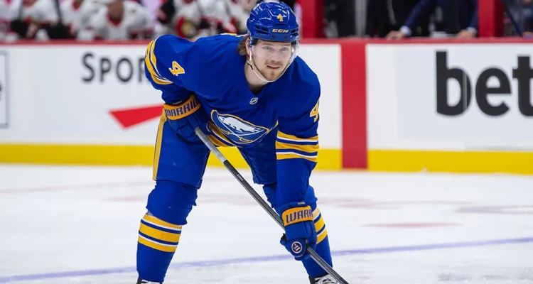 Bowen Byram Trejdad från Buffalo till Chicago för Fjärde Vålet i Draften