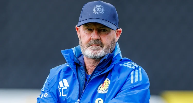 Chockbeskedet efter VM-fiaskot: Steve Clarke lämnar Skottland trots nytt jättekontrakt