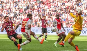 Crysencio Summerville: Bintang Masa Depan Belanda yang Kini Jadi Rebutan Klub Papan Atas Crysencio Summerville: Bintang Masa Depan Belanda yang Kini Jadi Rebutan Klub Papan Atas