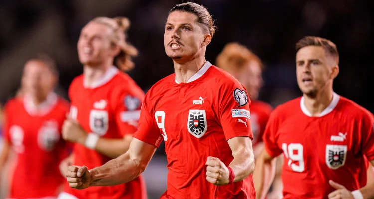 Dramatisk Slutspelet: Algeriets Herrlandslag i Fotboll Får Utmaning från Österrikes Herrlandslag i Fotboll