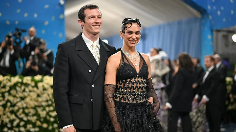 Dua Lipa: Menelusuri Dua Mahakarya yang Mengiringi Pernikahan yang Membuat Angan-Angan Para Wanita