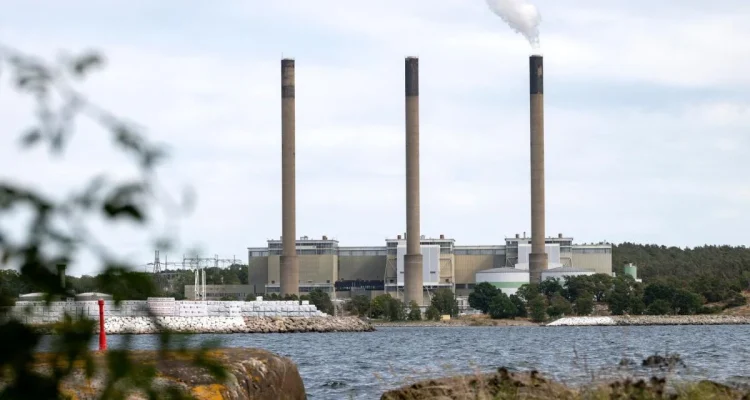 Får Sverige Bygga Nytt Kärnkraftverk och Hur Ärlig är Falukorv?