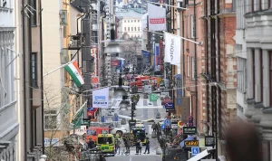 Folkmassa i Massachusetts: Fyra skjutna efter Frankrike-Norge