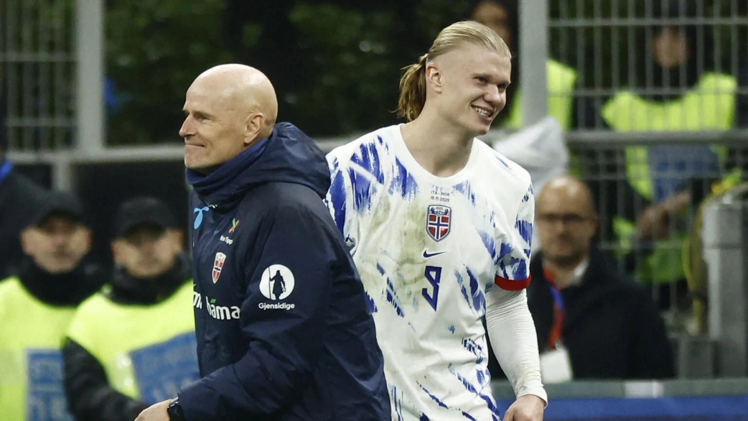 Frankrike Förbereder sig för VM 2026: Theo Hernandez ut, Erling Haaland på bänken