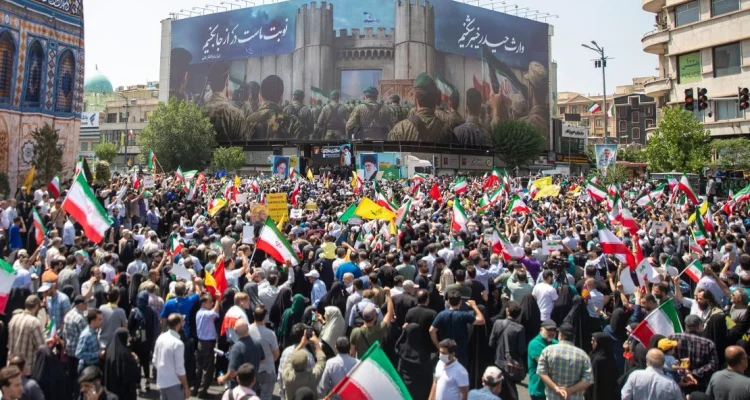 Israel Menghadapi Kekacauan di Berbagai Sisi, dari Konflik dengan Iran hingga Protest Anti-Pemerintah