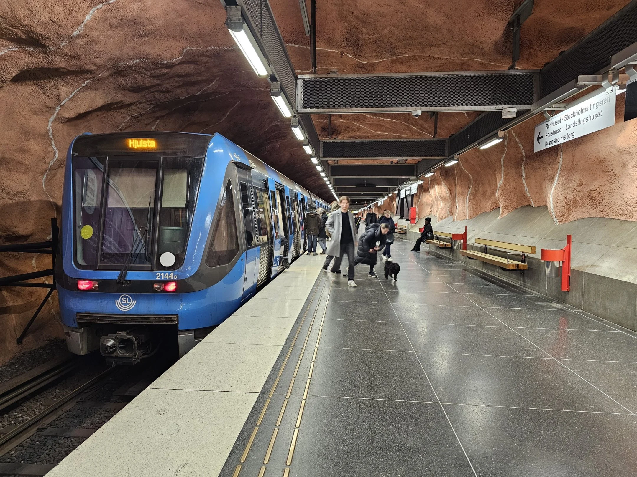 Kekacauan di Jantung Stockholm: Gangguan Metro Stockholm Jalur Hijau dan Ancaman Serangan di T-Centralen
