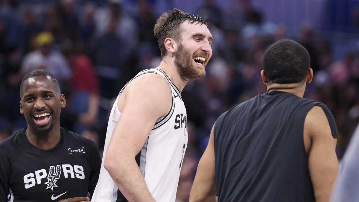 Luke Kornet Menebus Diri dengan Blok Besar di Game 7, San Antonio Spurs Menuju NBA Finals