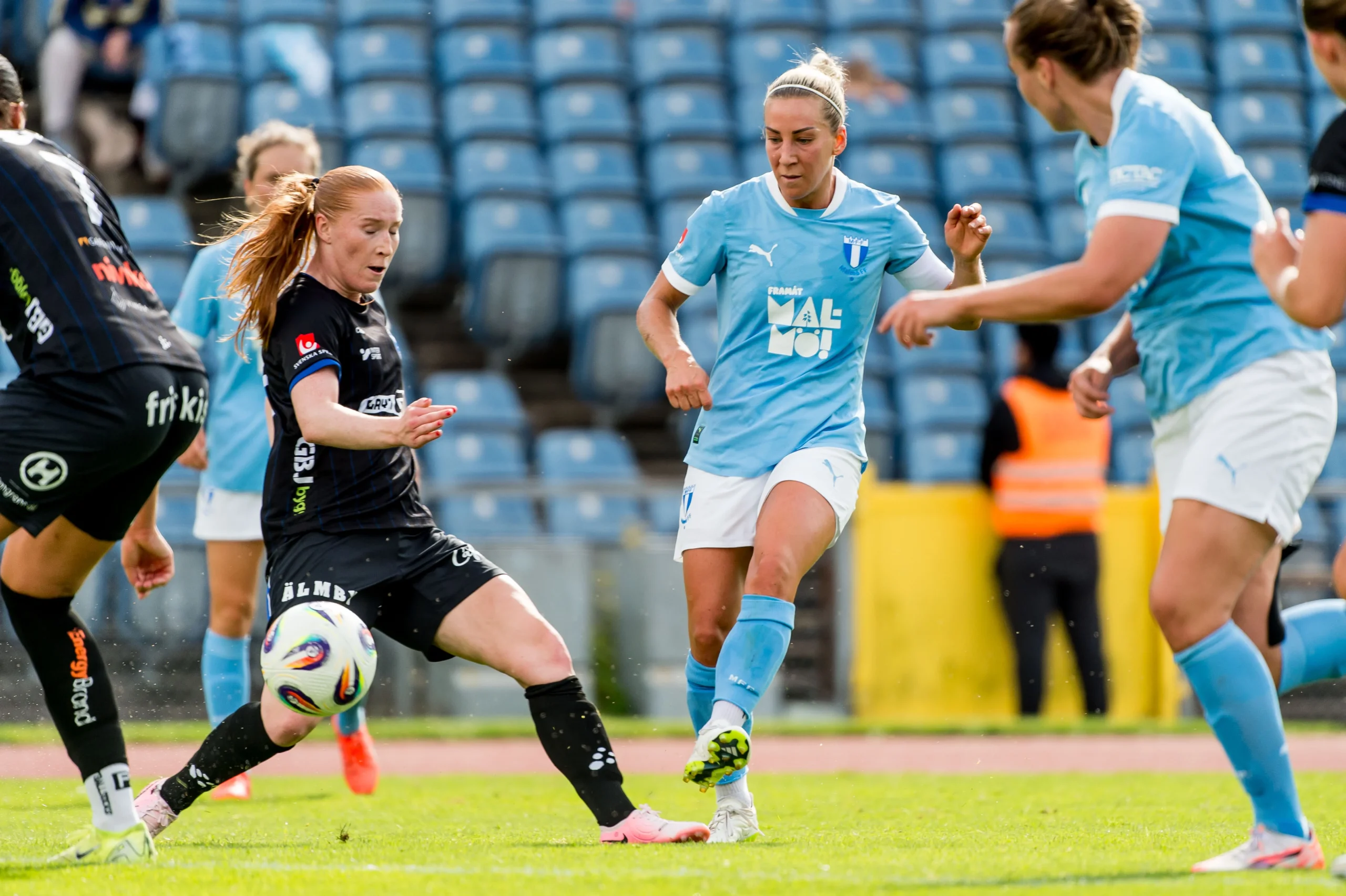 Malmö FF Dominerar Midtjylland i Dramatisk Match
