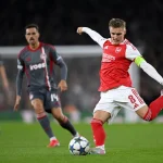 Martin Ødegaard Terlibat Insiden dengan Polisi Saat Parade Kemenangan Arsenal