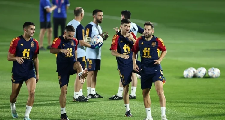 Menanti Sihir La Roja: Spanyol Uji Ketangguhan Lawan Peru di Tengah Drama Latihan dan Pemulihan Bintang