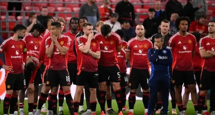 Revolusi Manchester United: Proyek New Trafford Dimulai dan Casemiro Siap Reuni dengan Messi